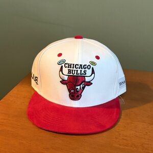 Chicago Bulls Snapback - Red and White